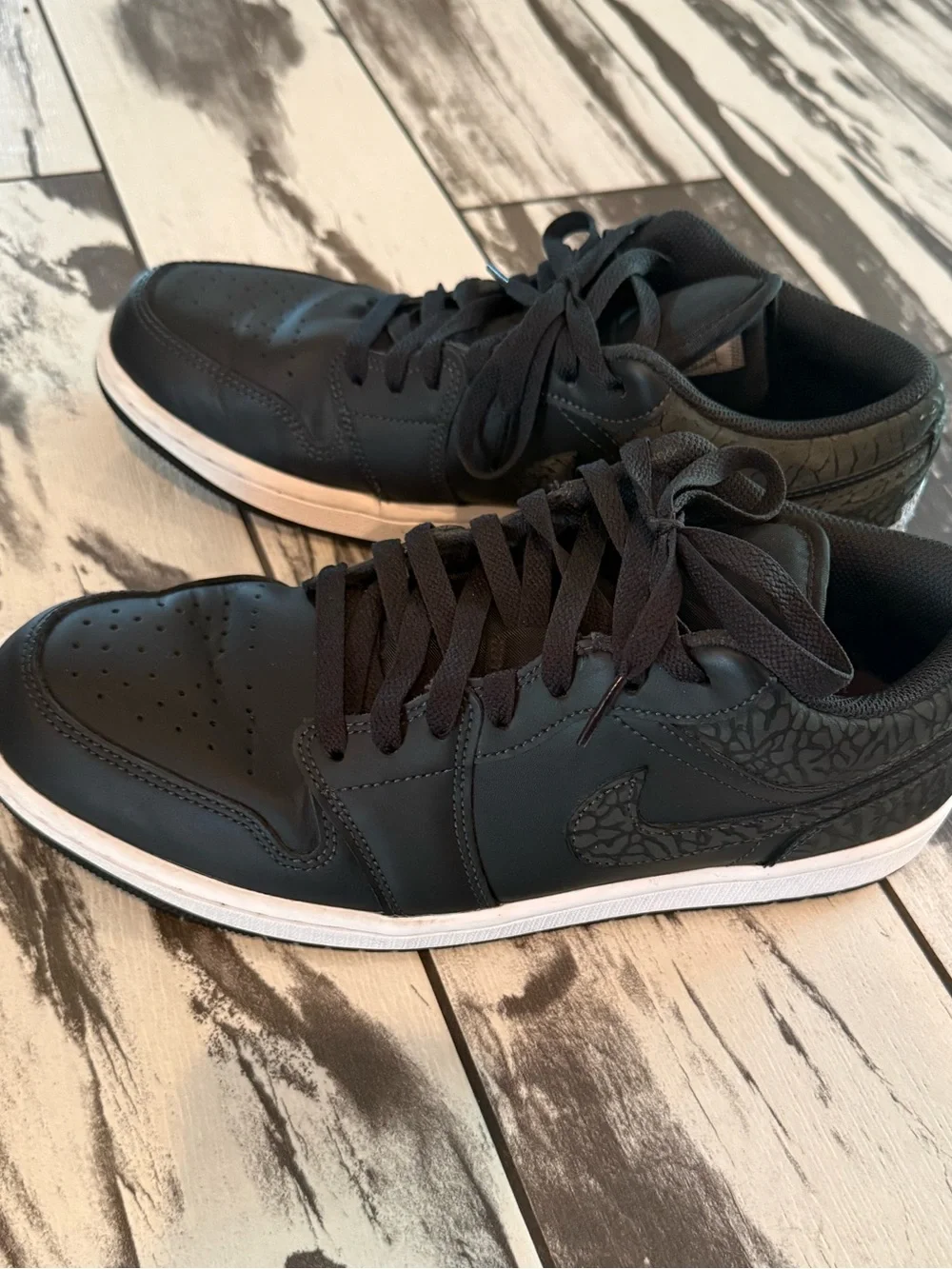 Air Jordan 1 Low SE “Black Elephant”